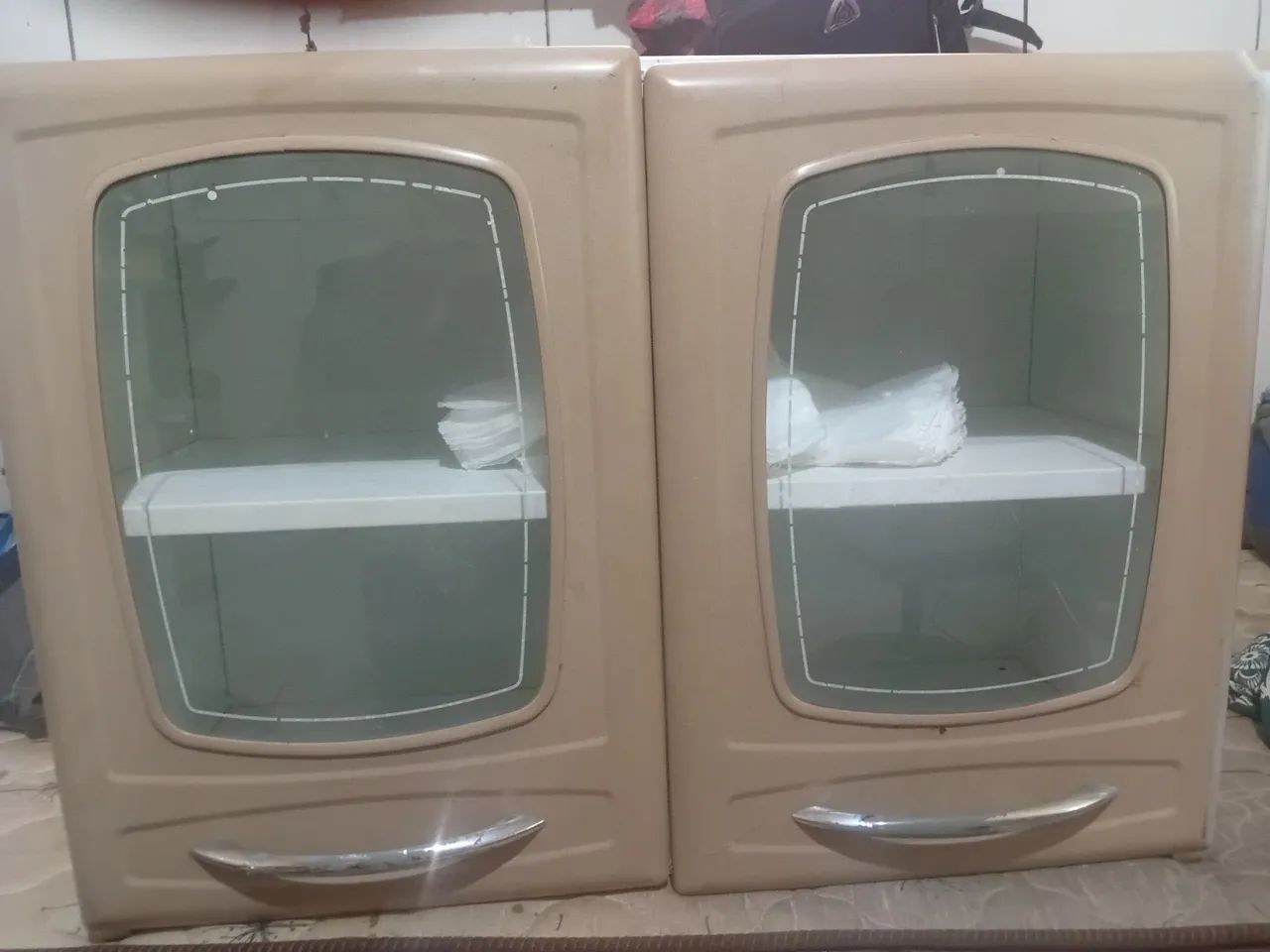 Armário de cozinha de ferro