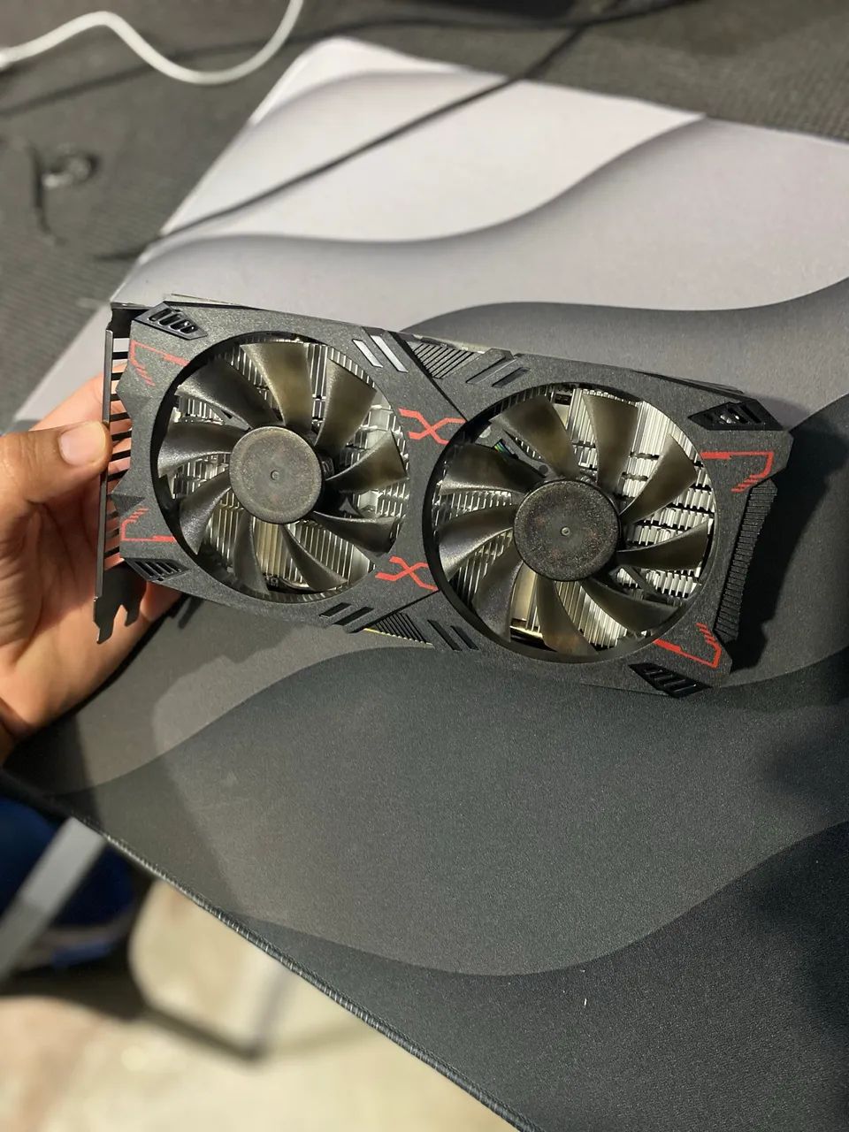 RX 5500 XT 8GB - Perfeito funcionamento, muito bem conservada - Foto 3