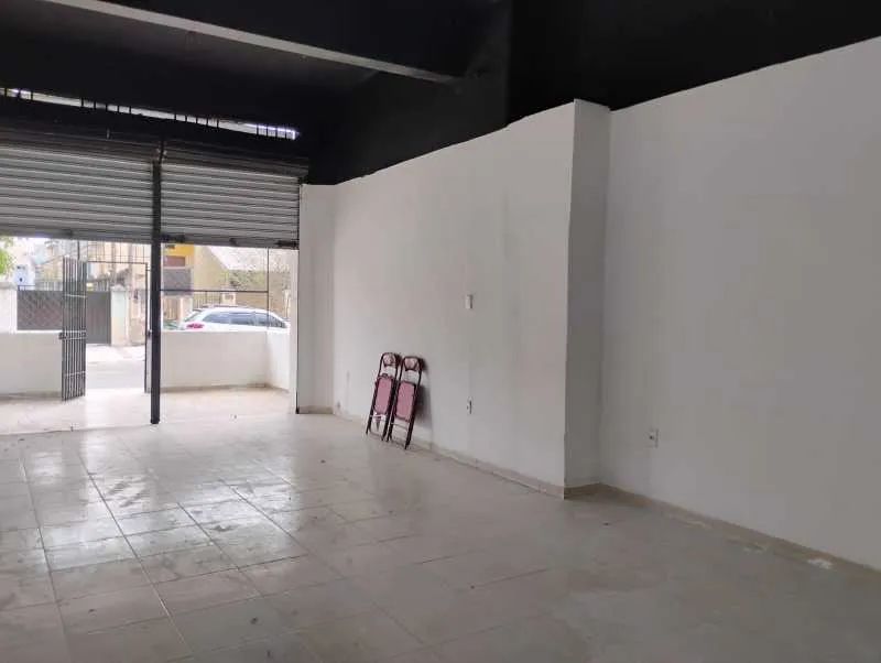 Loja - / Comercial / Olaria