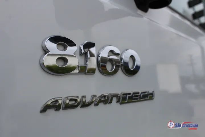 Vw 8-160 com carroceria - Foto 2