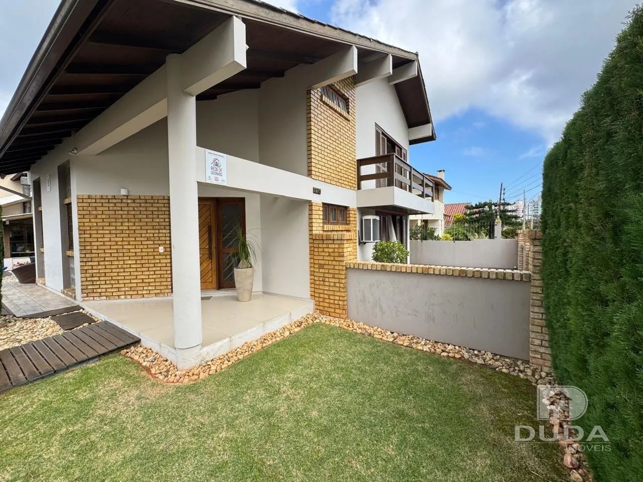 Casa Itacorubi com 4 dormitórios - Foto 2