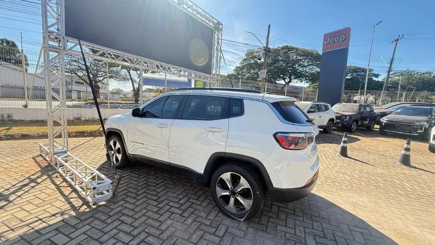 Jeep Compass COMPASS LONGITUDE 2.0 4x2 Flex 16V Aut. 2018