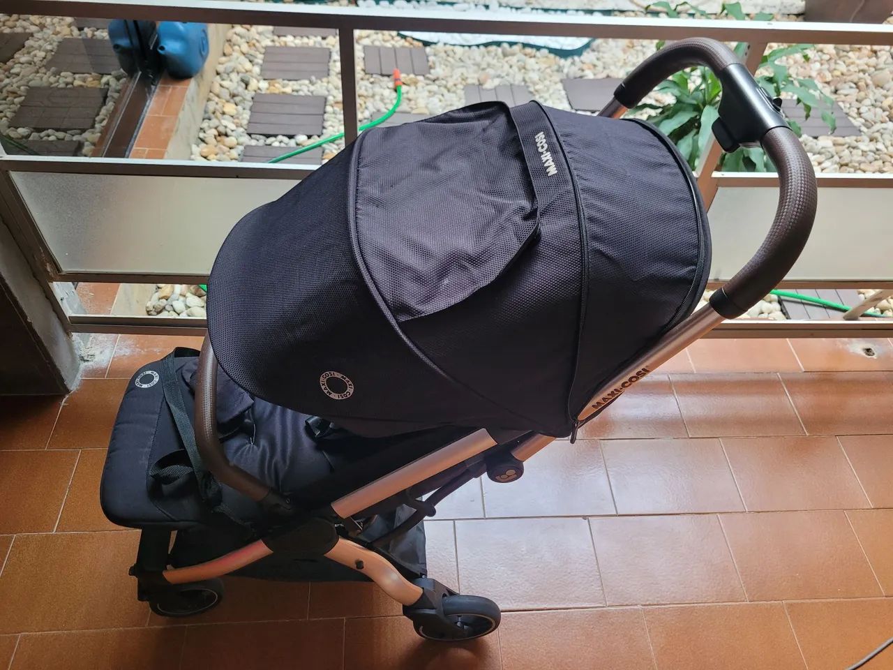 Carrinho de Bebê Eva Maxi Cosi Black Champagne - Foto 4