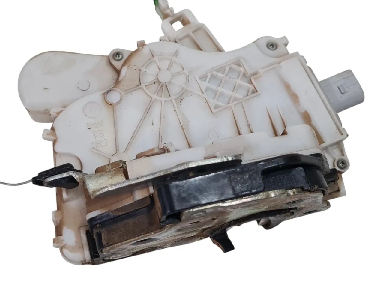 Fechadura Traseira Direita Vw Fox 2016 1kb U883 Original - Peças