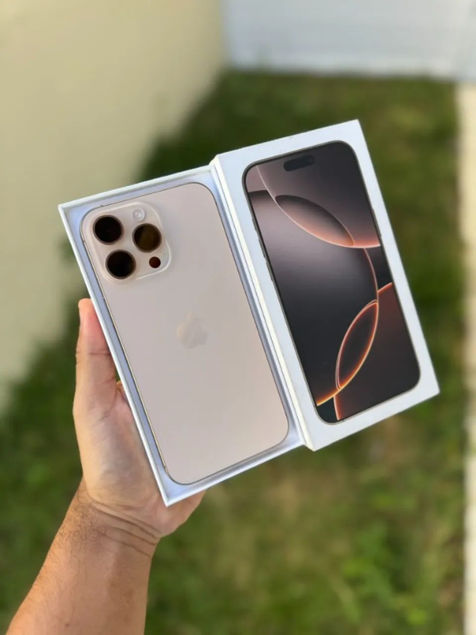 Iphone 16 Pro Max 256GB. Desert