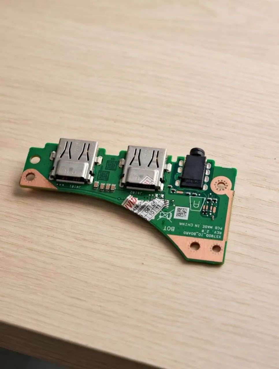 Placa USB E P2 Asus Vivobook M570d  - Foto 2