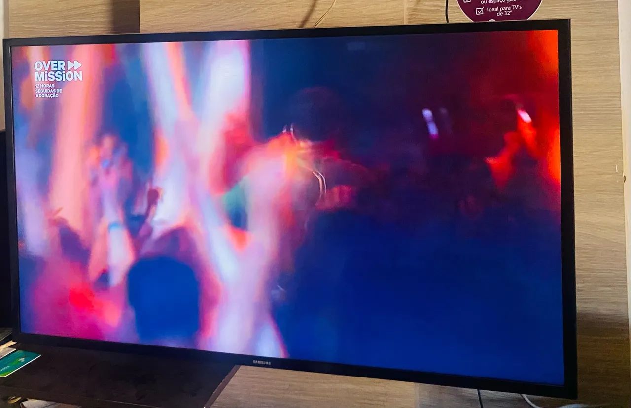 Vendo um tv smart 43 polegadas semi nova com nota fiscal - Foto 5