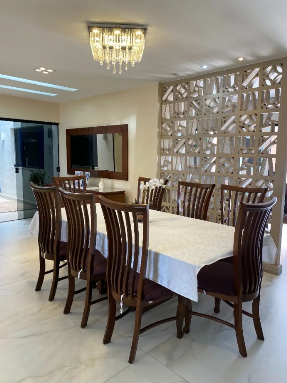 Alugo casa com 5 suíte, 500m² de terreno