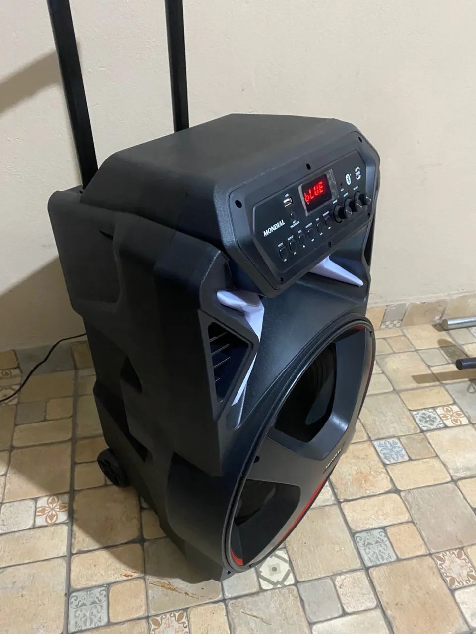 Caixa de Som Amplificada Mondial CM-700 - Com Microfones - Foto 4