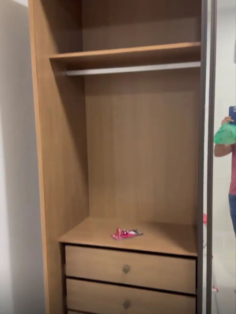GUARDA ROUPA GRANDE - ELETROMOVEIS 