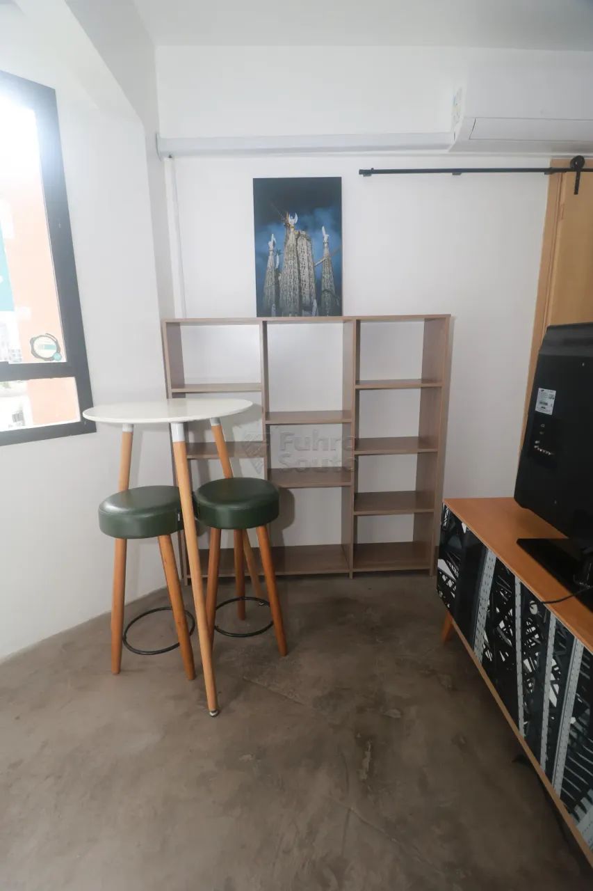 Aluguel de Apartamento Mobiliado com 1 Dormitório no Hyde Park - Foto 2