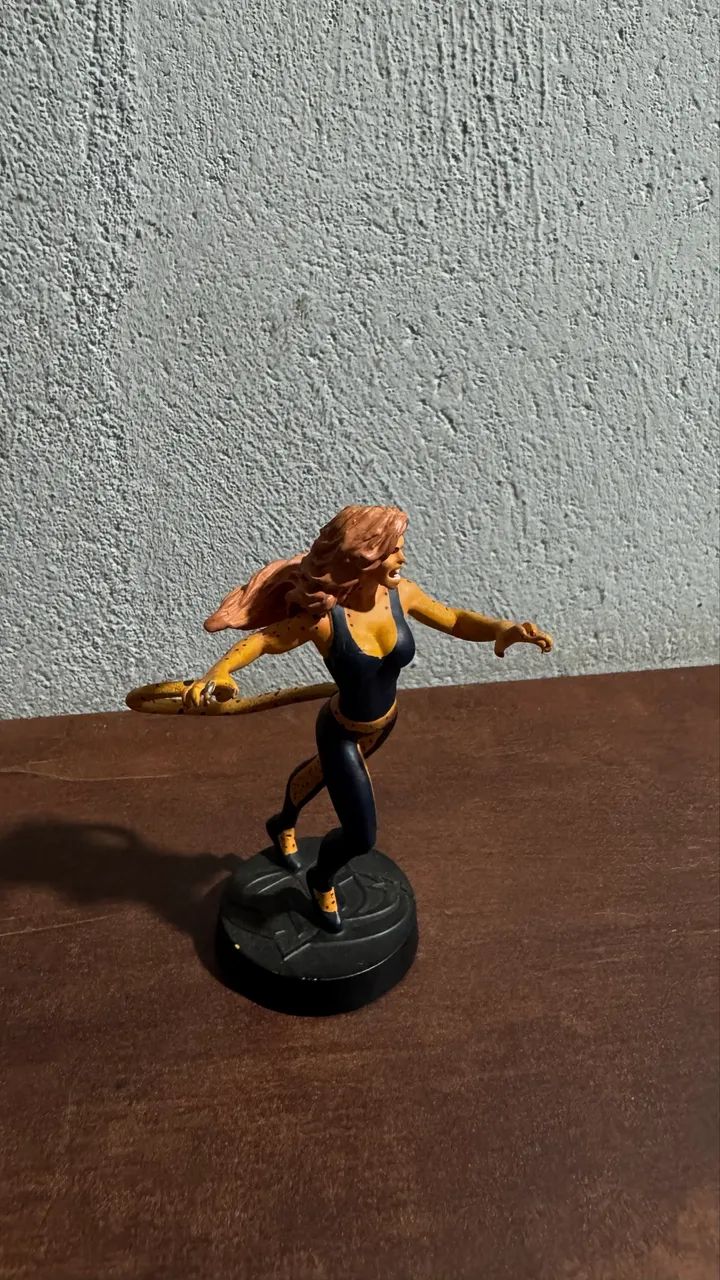 Miniatura Dc Eaglemoss -  Mulher Leopardo ( Edição: 97 ) - Foto 2