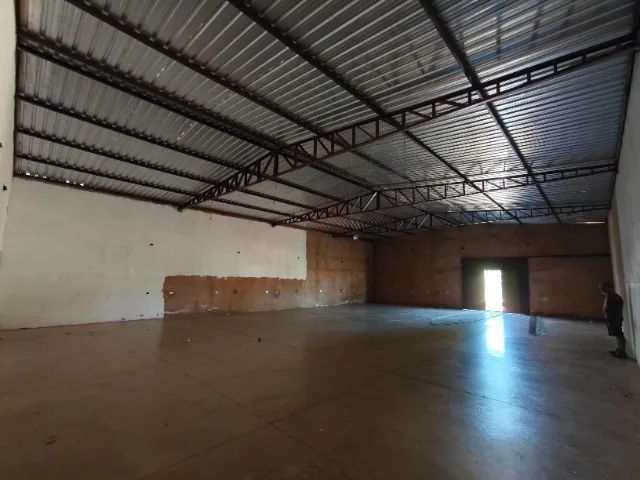 Salão comercial 300 m² - saída para três lagoas - Foto 2
