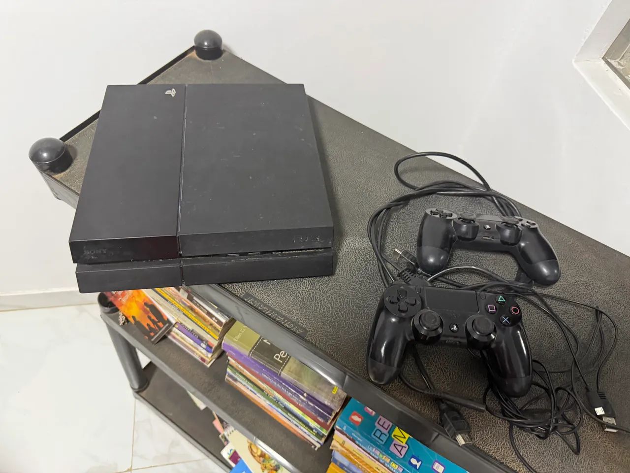 Ps4 com duas Manete  - Foto 3