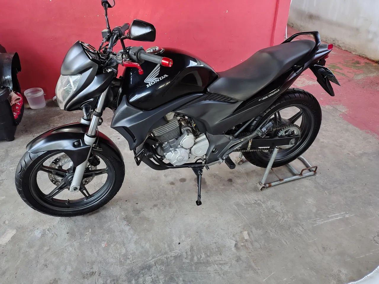 VENDO CB 300 ANO 2011 ZERADA