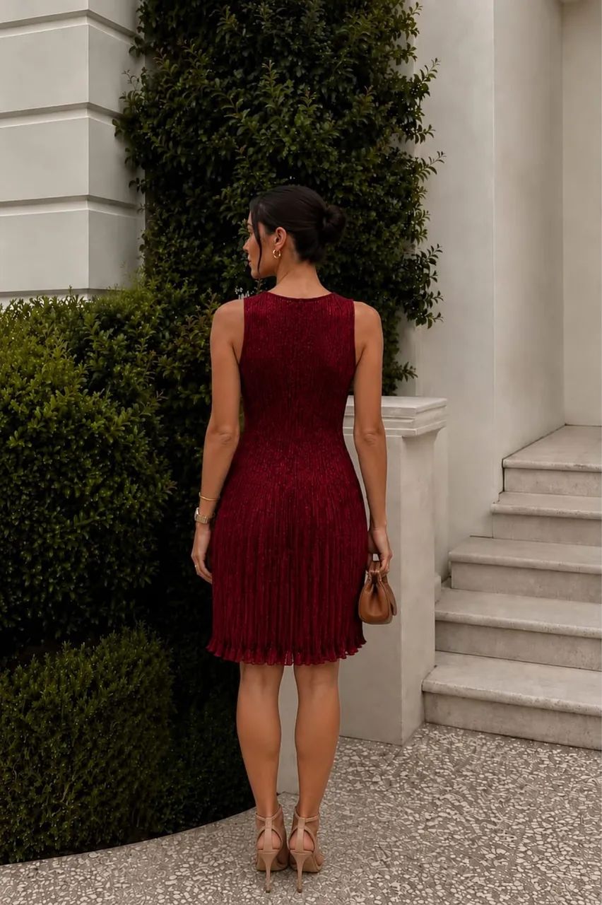 Vestido Curto Marsala Plissado - Elegante e Sofisticado - Foto 2