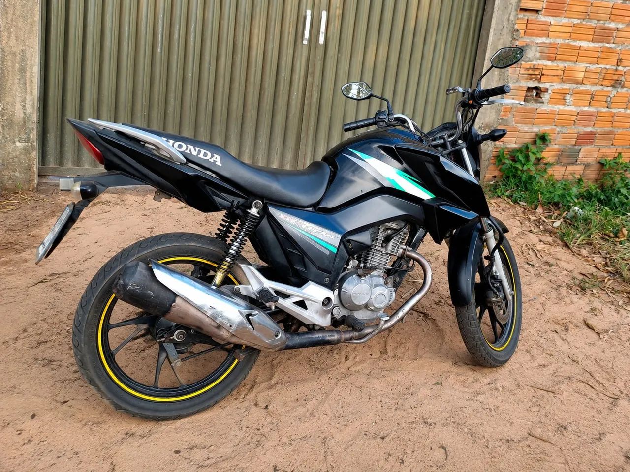TITAN 160