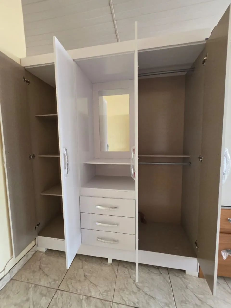 guarda roupa de casal novo - Foto 3