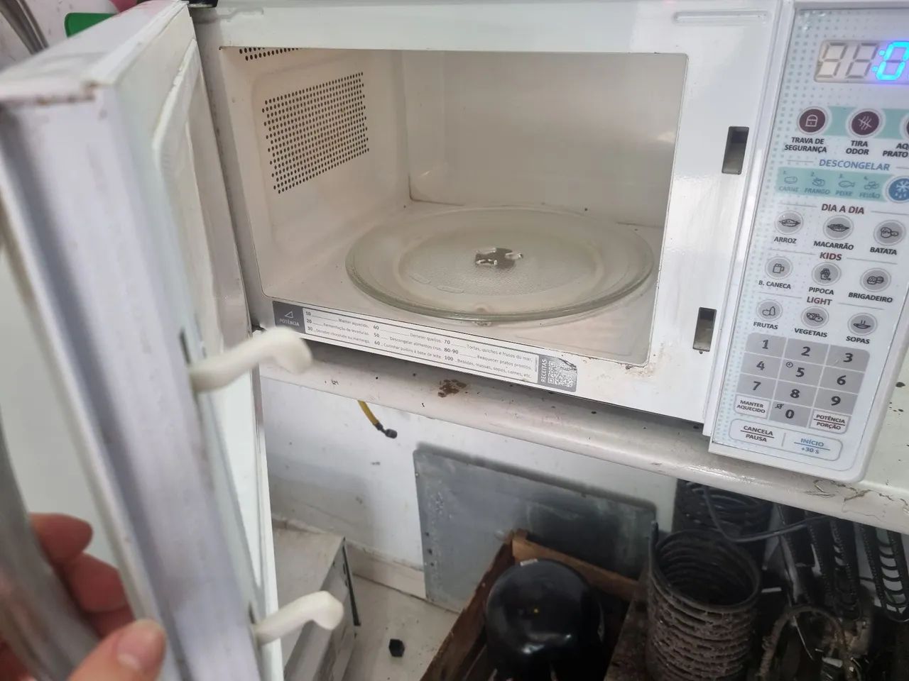 Microondas Eletrolux 20 litros  - Foto 2