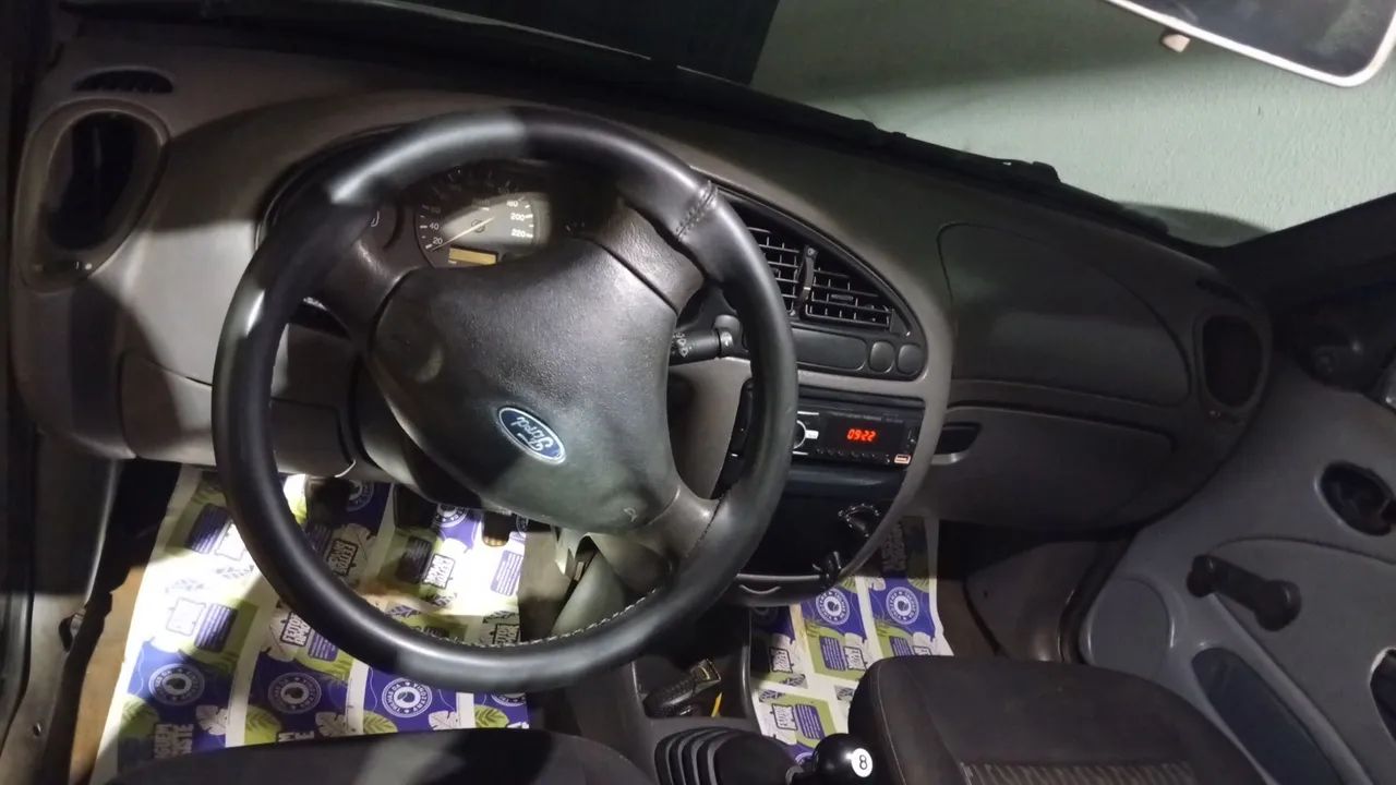 Ford Fiesta Street 1.6 8V 95cv 5P 2003