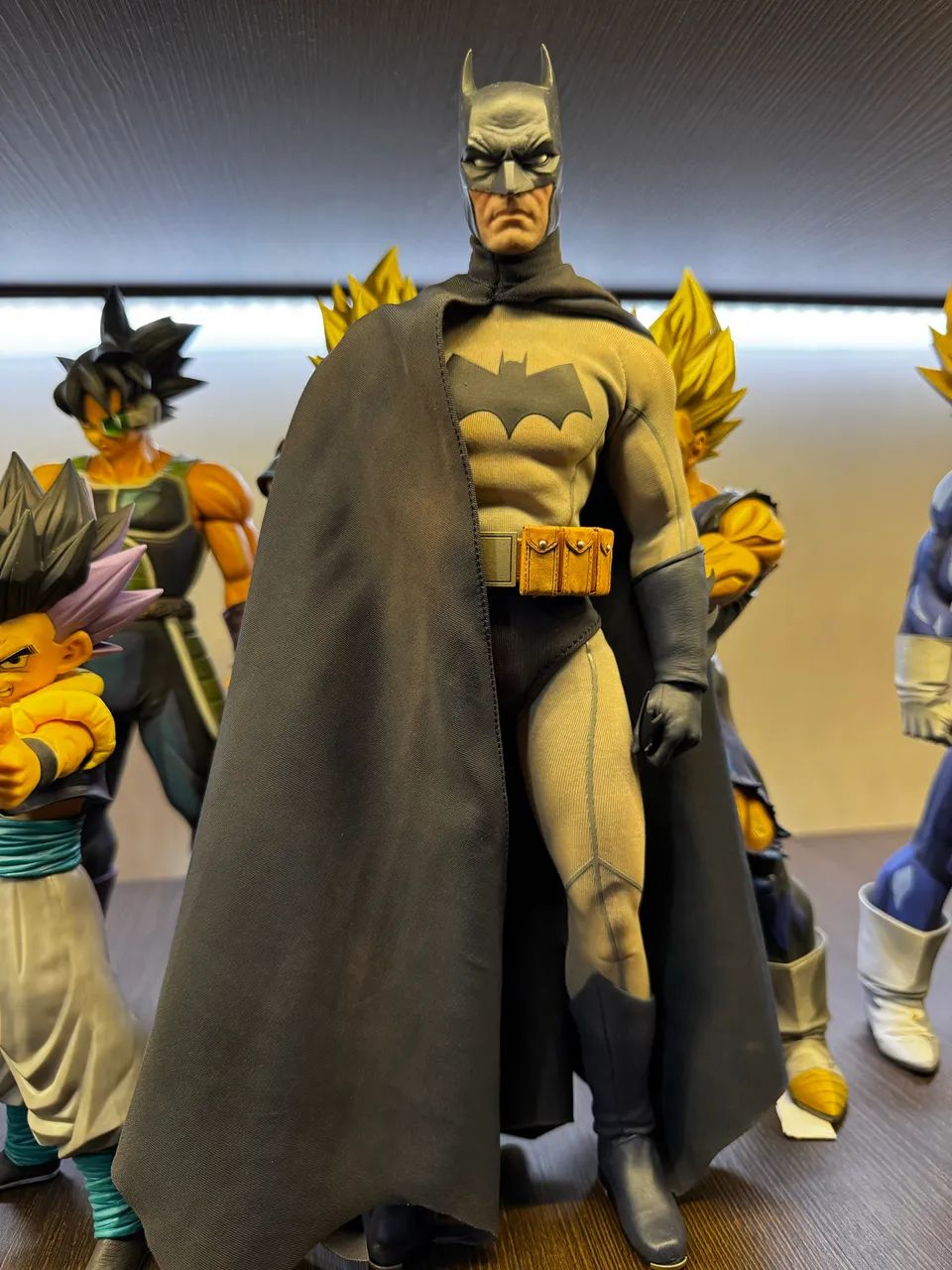 Batman 1/6 sideshow clássico  - Foto 3