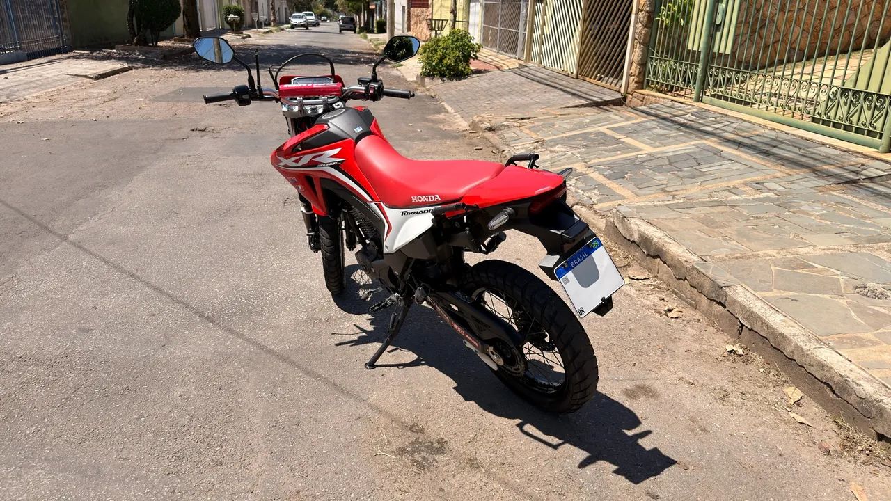 XR TORNADO 300  - Foto 4