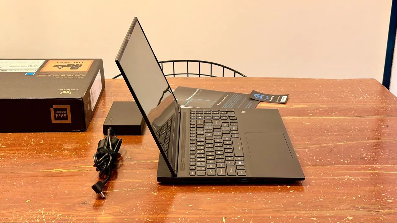 Acer Predator Helios Neo 16s oled ai rtx5060 1tb - Foto 2