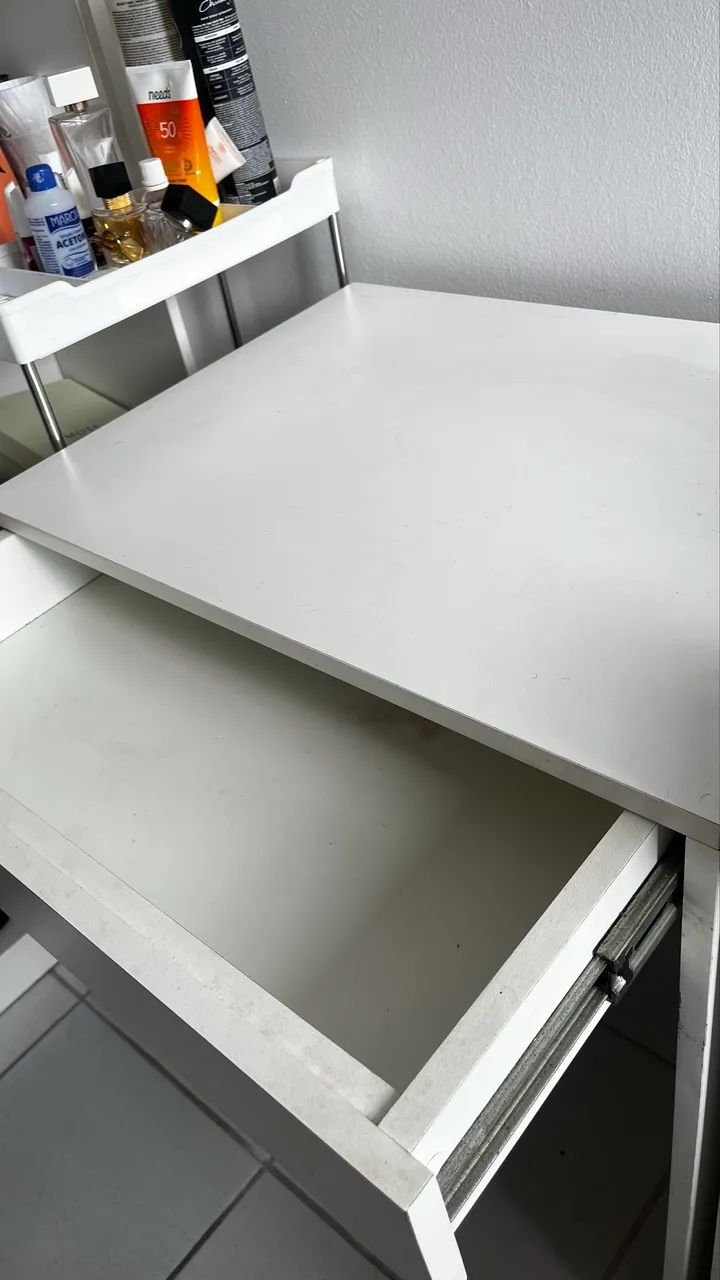 Escrivaninha em MDF com gaveta 60x45cm  - Foto 2
