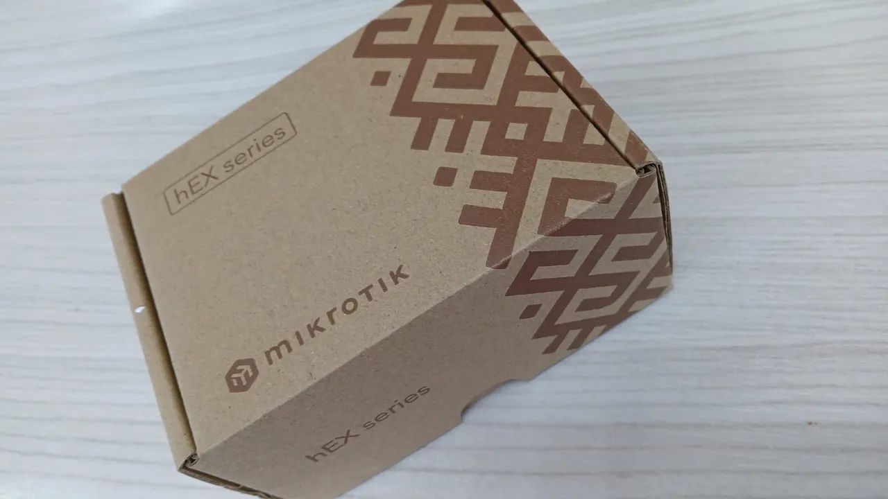 RB750gr3 Mikrotik - Foto 2