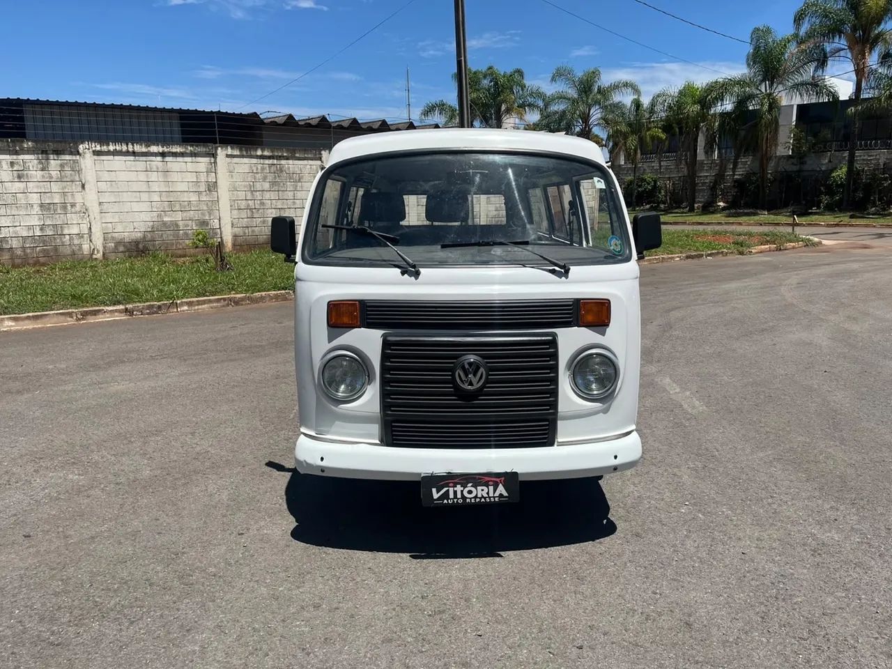 Volkswagen Kombi STANDARD 1.4 MI TOTAL FLEX 8V 2012