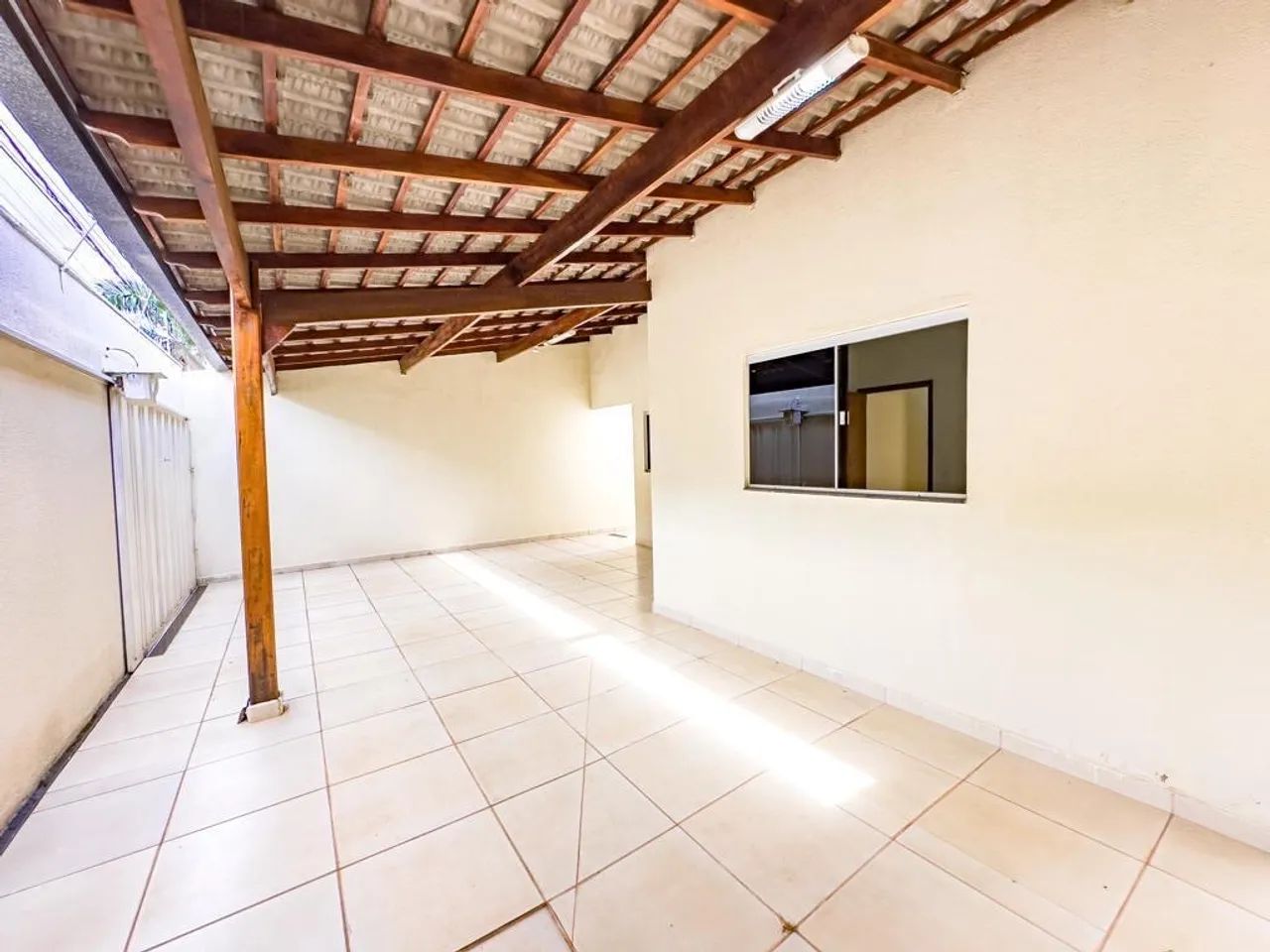 Oportunidade! Casa com 3 Quartos e Permuta de até R$ 120 Mil