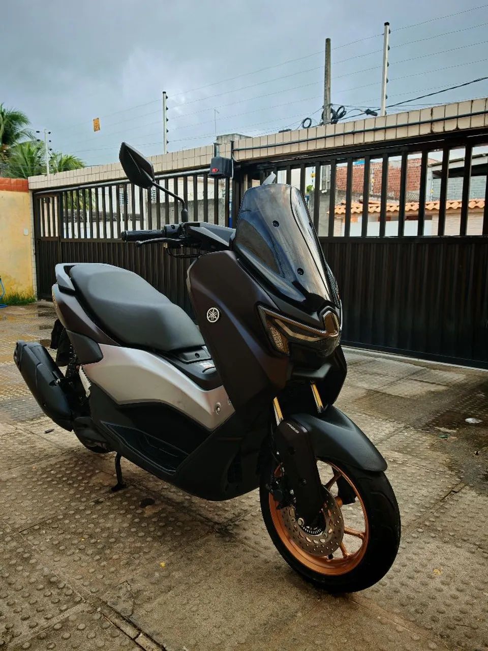 YAMAHA NMAX CONNECTED 160 PRETA  - Foto 3