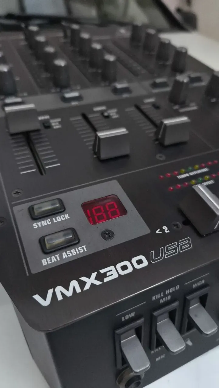 Controlador de DJ Vestax VCI 300 MK IIII - Instrumentos musicais