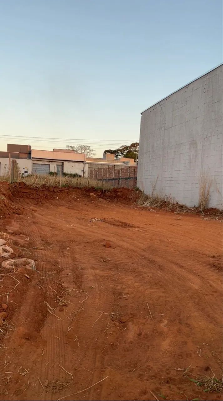 Vendo ágio de lote aceito caminhão baú 