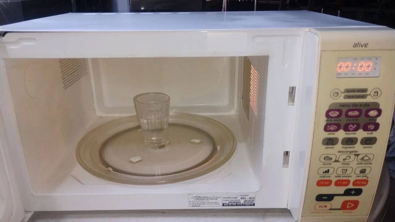 Microondas Brastemp 30 litros - Foto 2