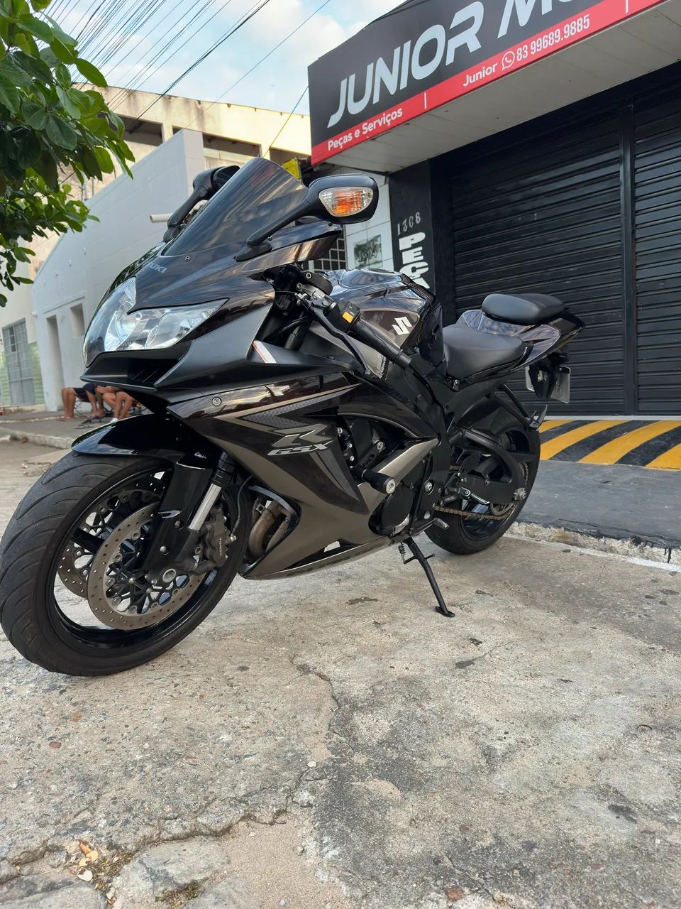 Suzuki srad 750 