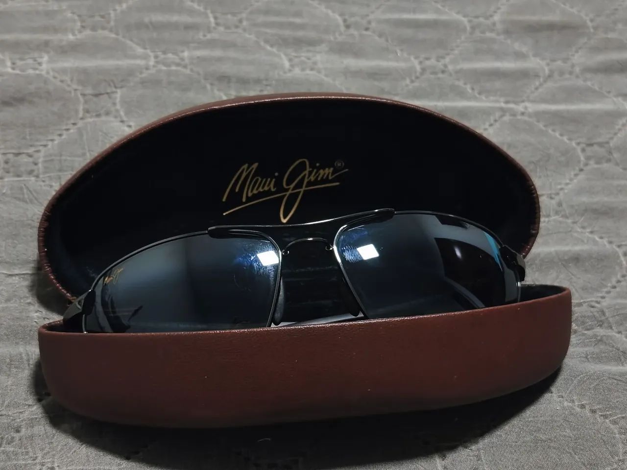 Óculos Maui Jim - Ótimo estado, com caixa