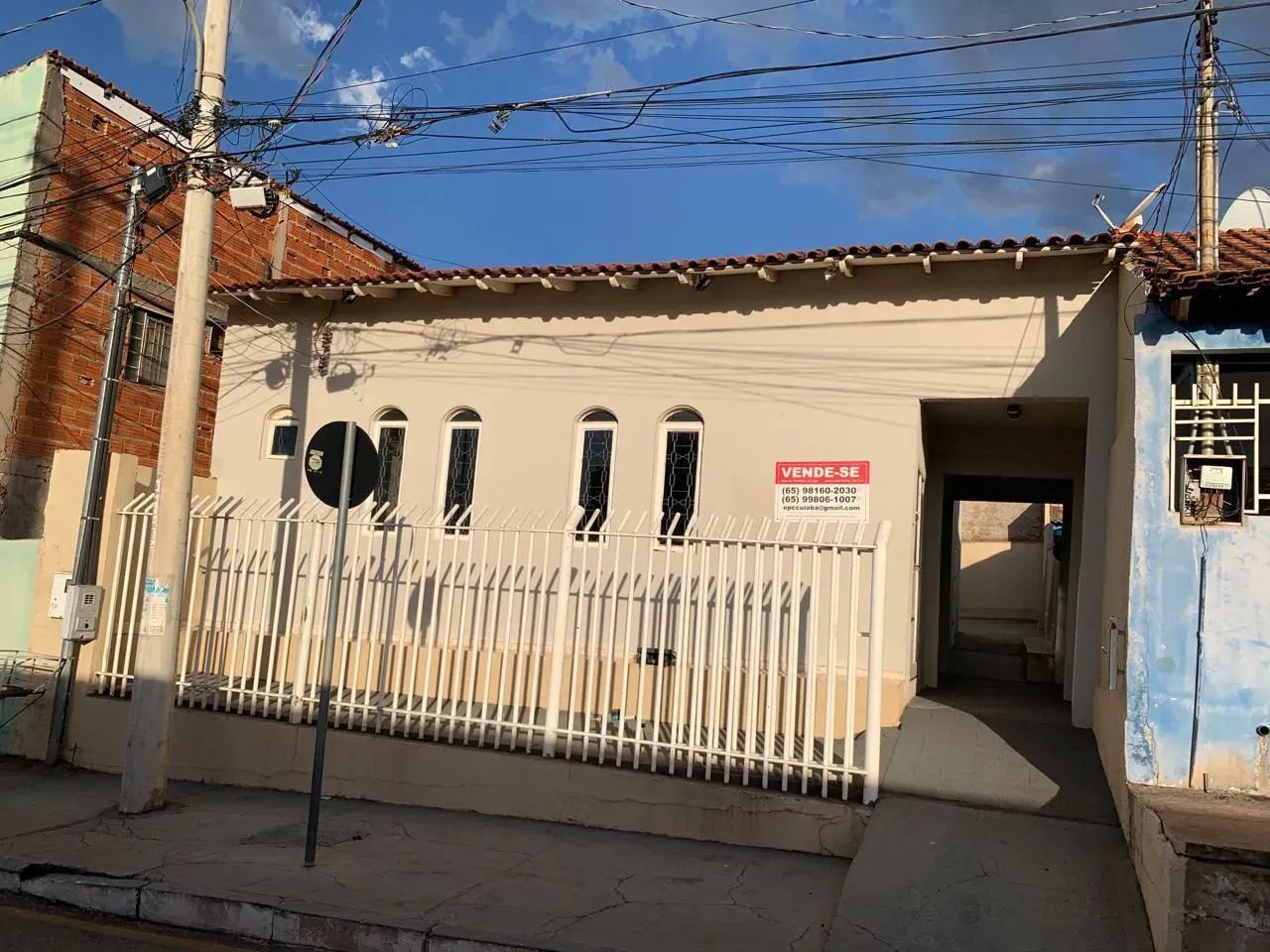 Imóvel Versátil à Venda em Boa Localização!  (CRECI9933/MT)