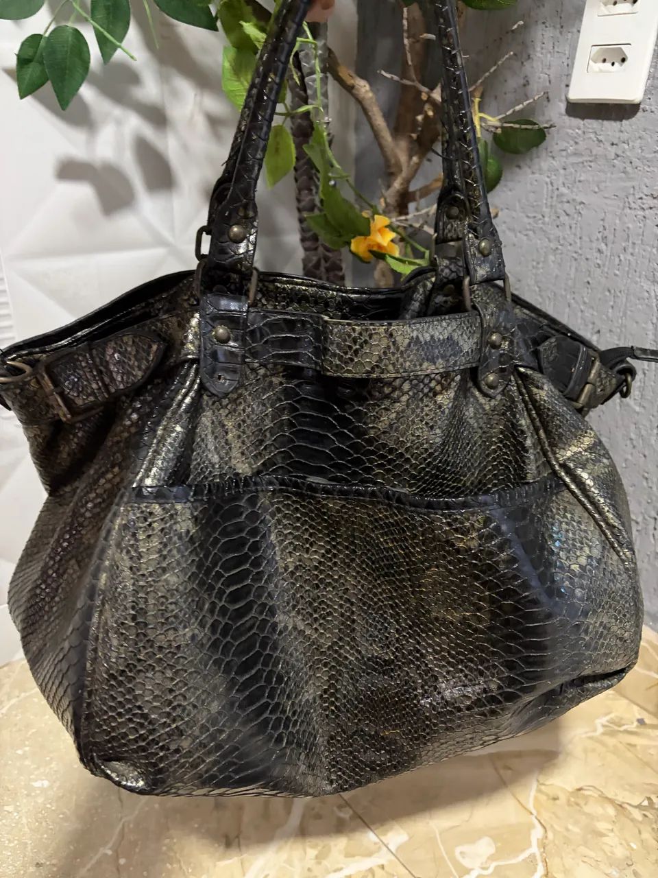 Vendo Max Bolsa estilo Couro de Cobra! - Foto 2