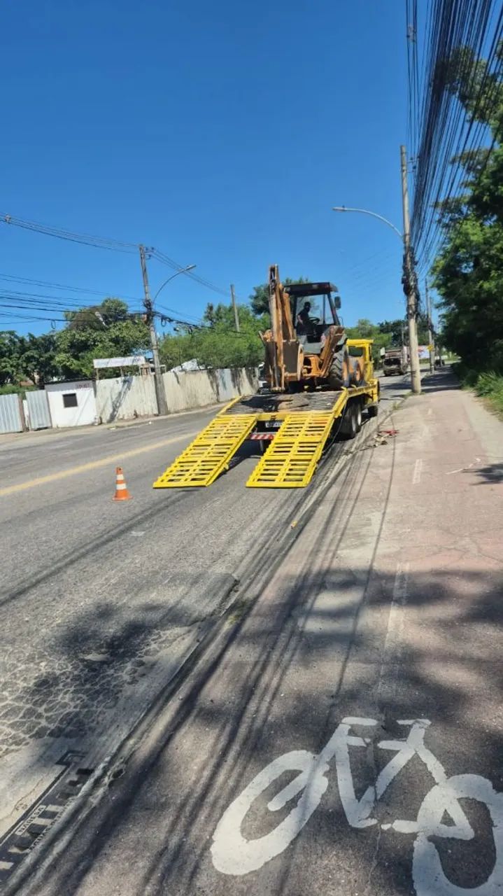 Locação de retroescavadeira e caminhões caçamba  - Foto 2