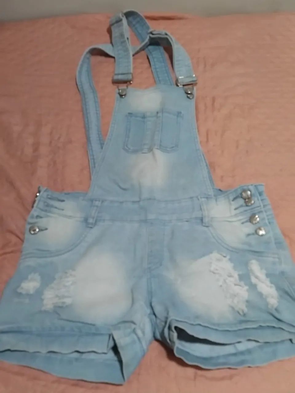 Roupas usadas em bom estado de conservação 
