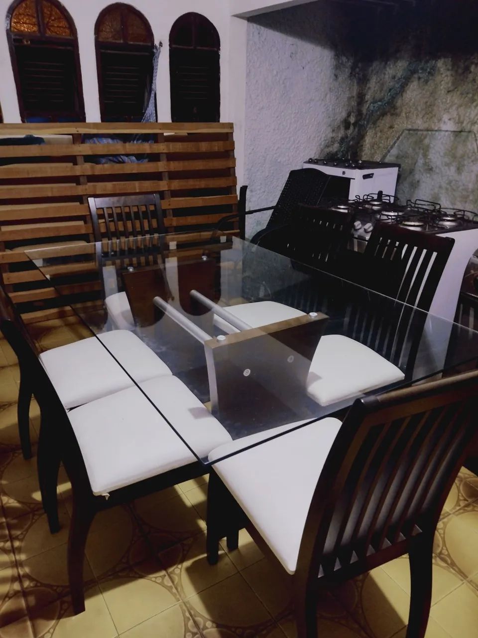 Vendo mesa de madeira maciça  - Foto 2