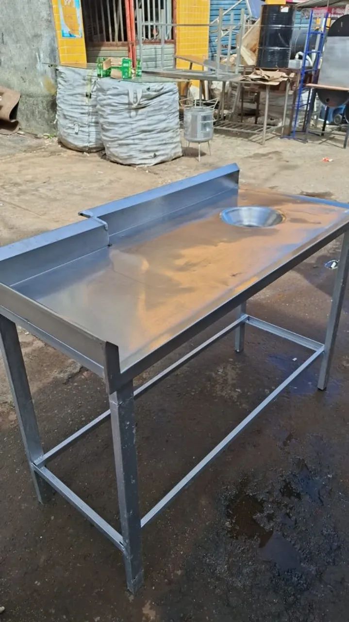 Mesa de inox de 1,36mx66cm
