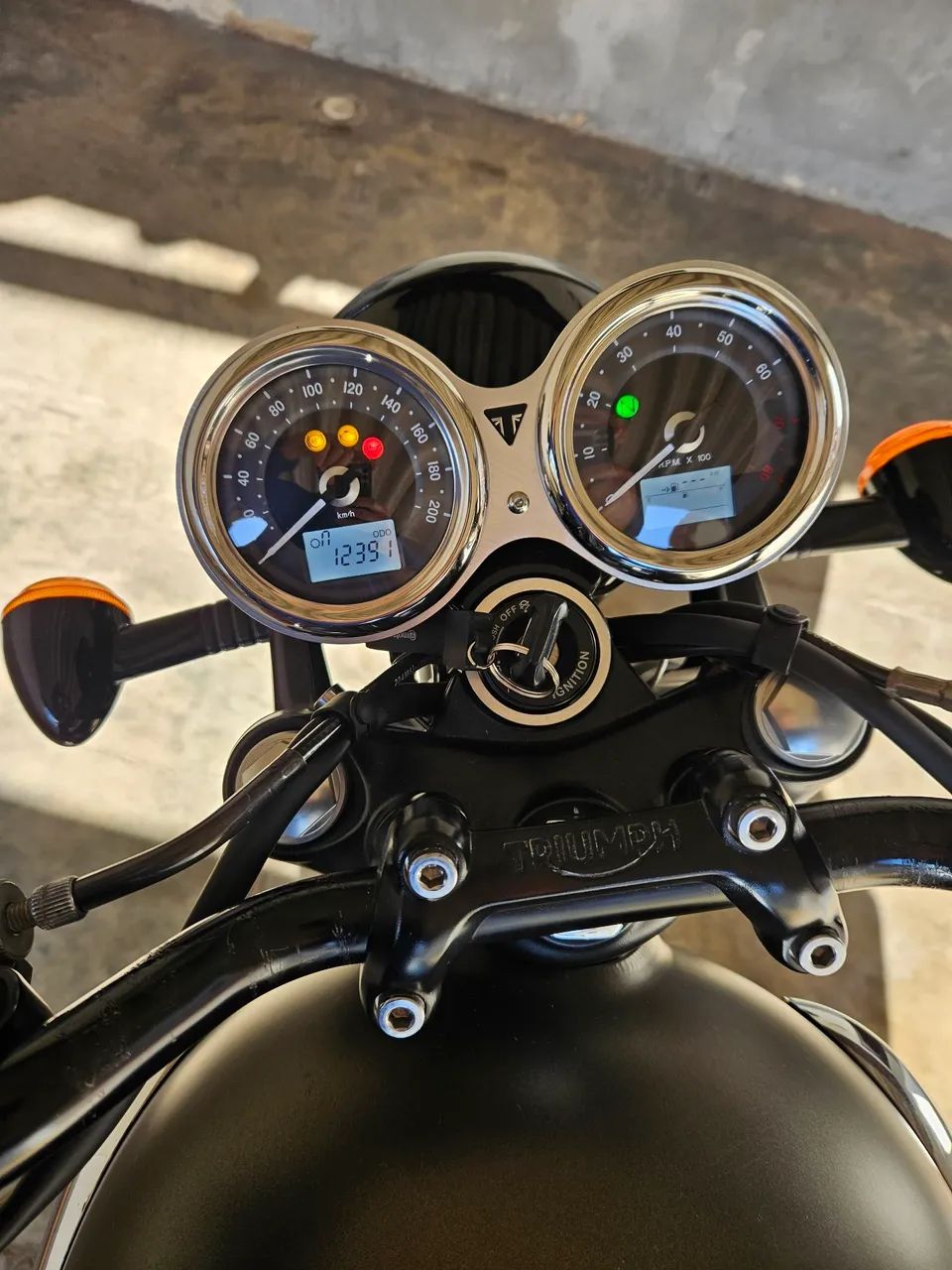 Bonneville 100 Black  - Foto 5