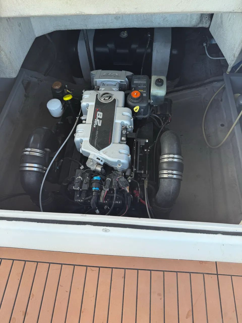 Lancha Royal Mariner 330 33 Pés MerCruiser 8.2 MAG Completa - Foto 9