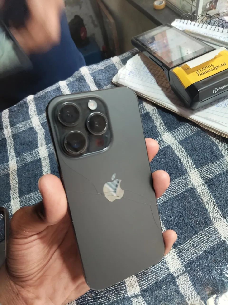 iPhone 15 pro 129gb - Foto 2