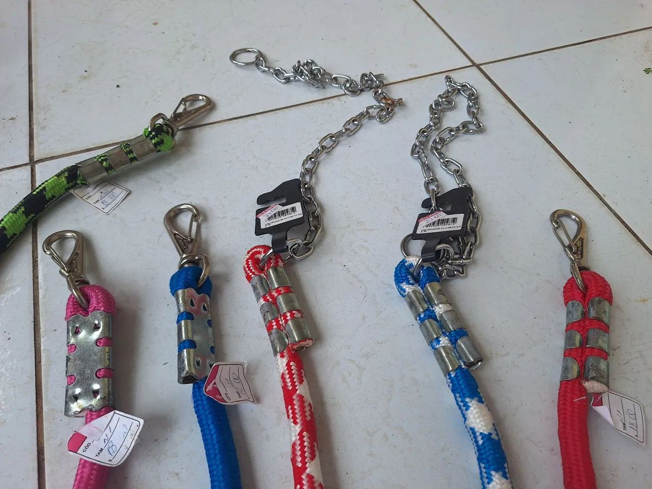 Coleiras pra cachorro ? novas.