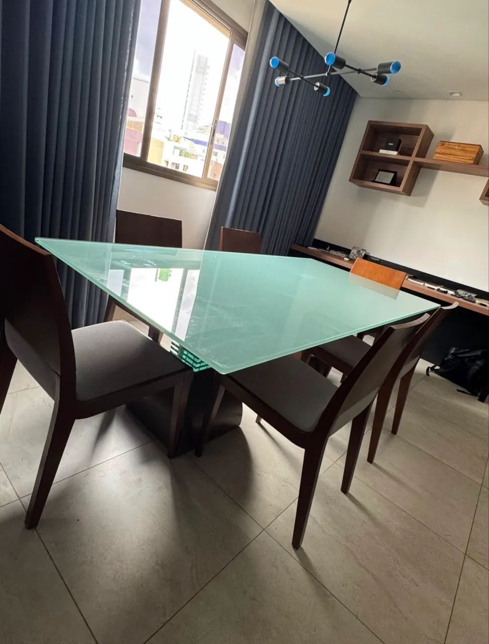Mesa e cadeiras líder retirada bairro buritis