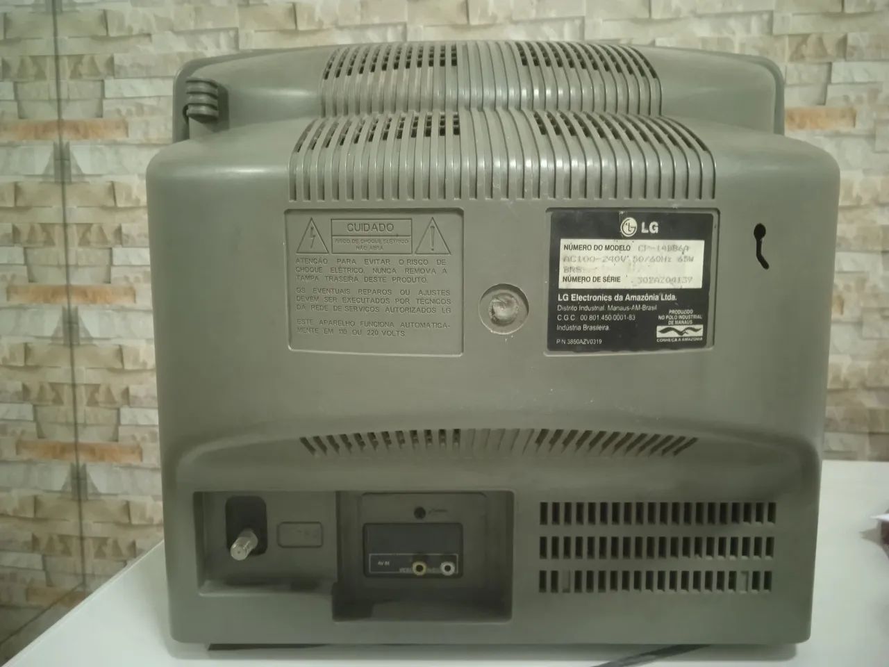 Tv de tubo LG 14 polegadas CP-14B86A funcionando  - Foto 5
