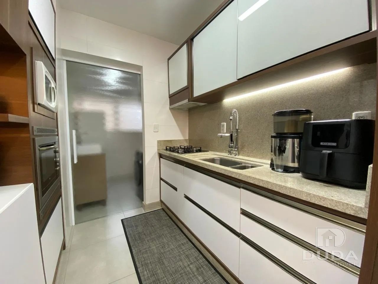 Lindo apartamento mobiliado com 03 dormitórios - Foto 4